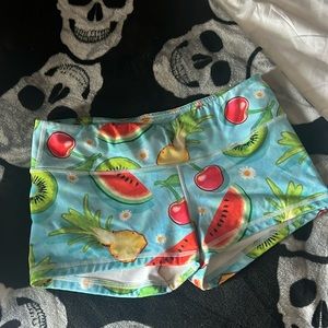 FLEO bootie shorts Sz L